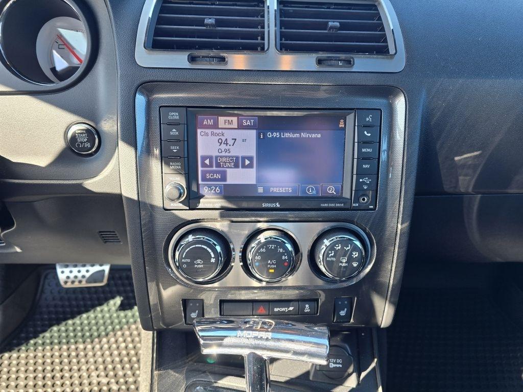 Dodge Challenger 2dr Cpe SXT Plus 2012