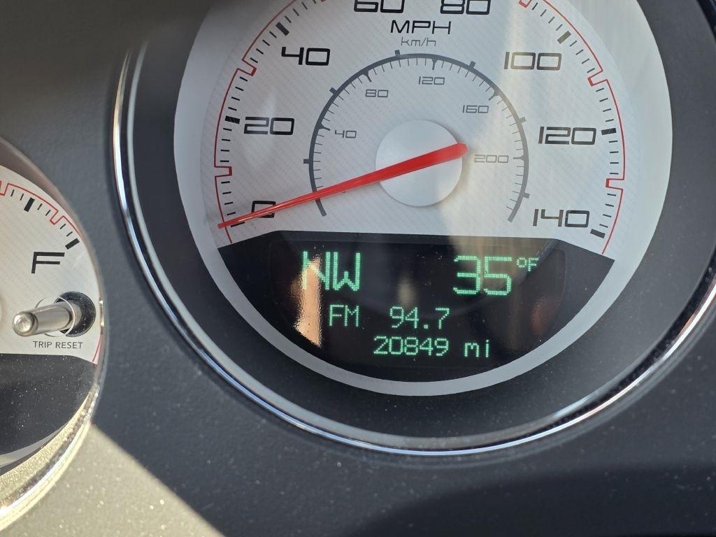 Dodge Challenger 2dr Cpe SXT Plus 2012