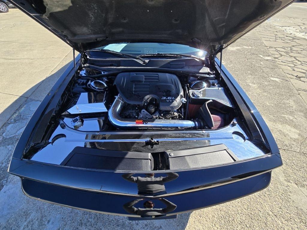 Dodge Challenger 2dr Cpe SXT Plus 2012