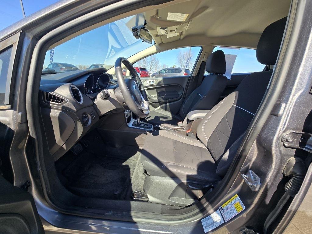 Ford Fiesta 4dr Sdn SE 2014