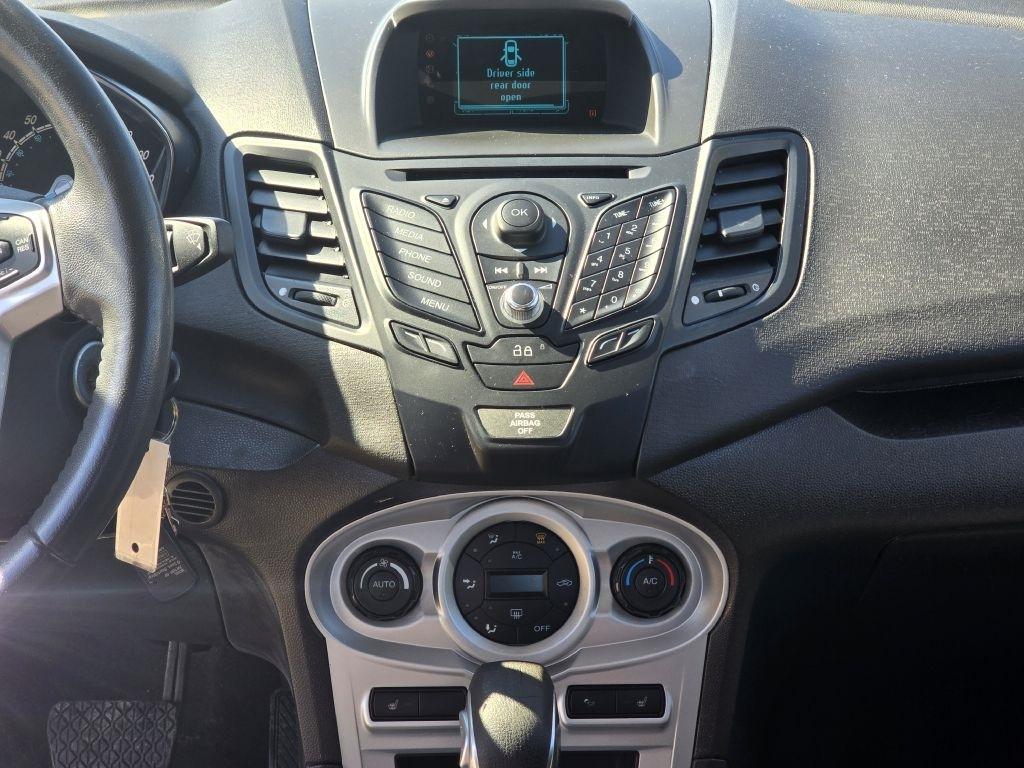 Ford Fiesta 4dr Sdn SE 2014