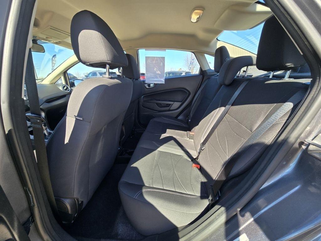 Ford Fiesta 4dr Sdn SE 2014