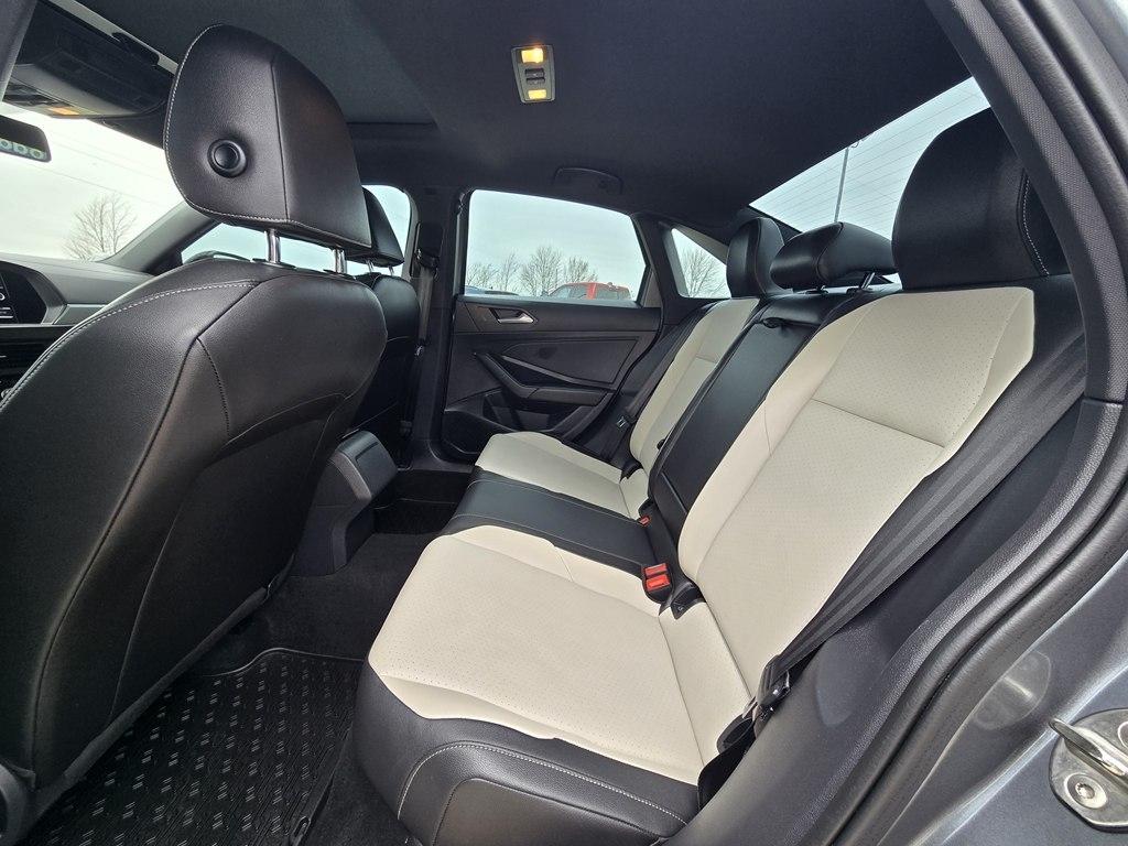 Volkswagen Jetta R-Line Auto w/SULEV 2019