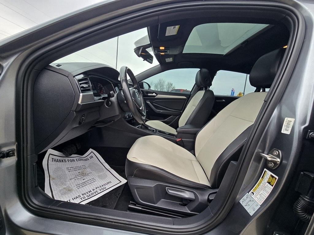 Volkswagen Jetta R-Line Auto w/SULEV 2019