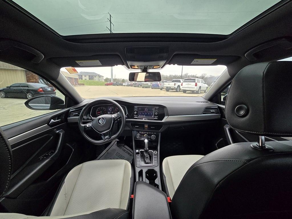 Volkswagen Jetta R-Line Auto w/SULEV 2019