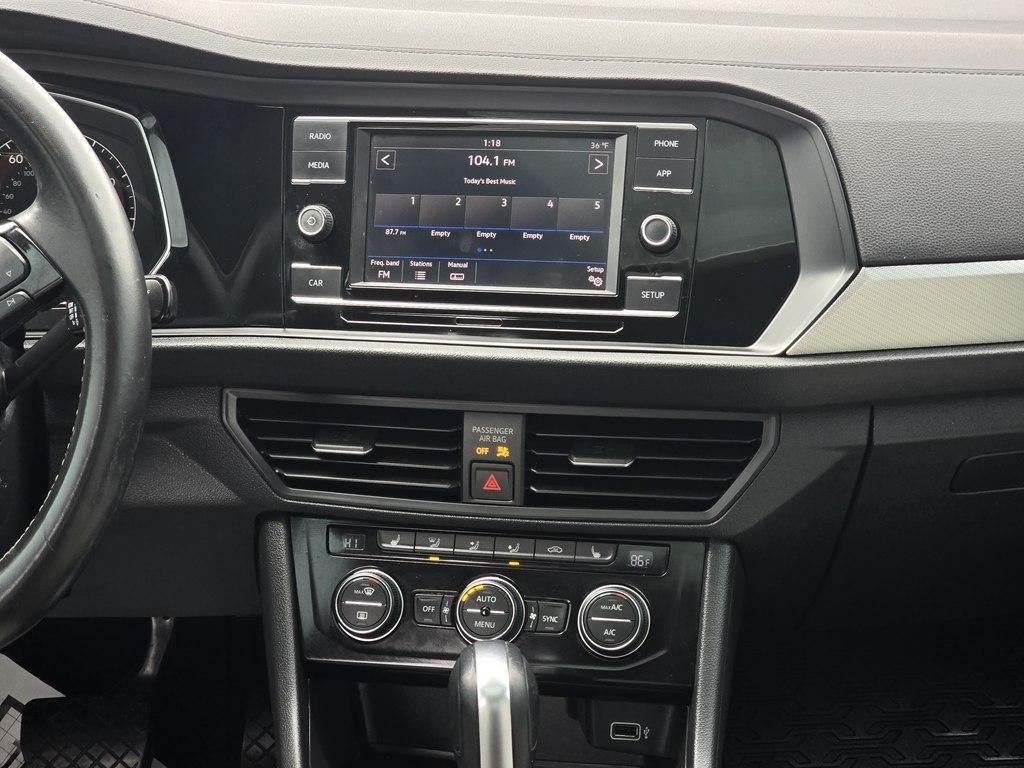 Volkswagen Jetta R-Line Auto w/SULEV 2019