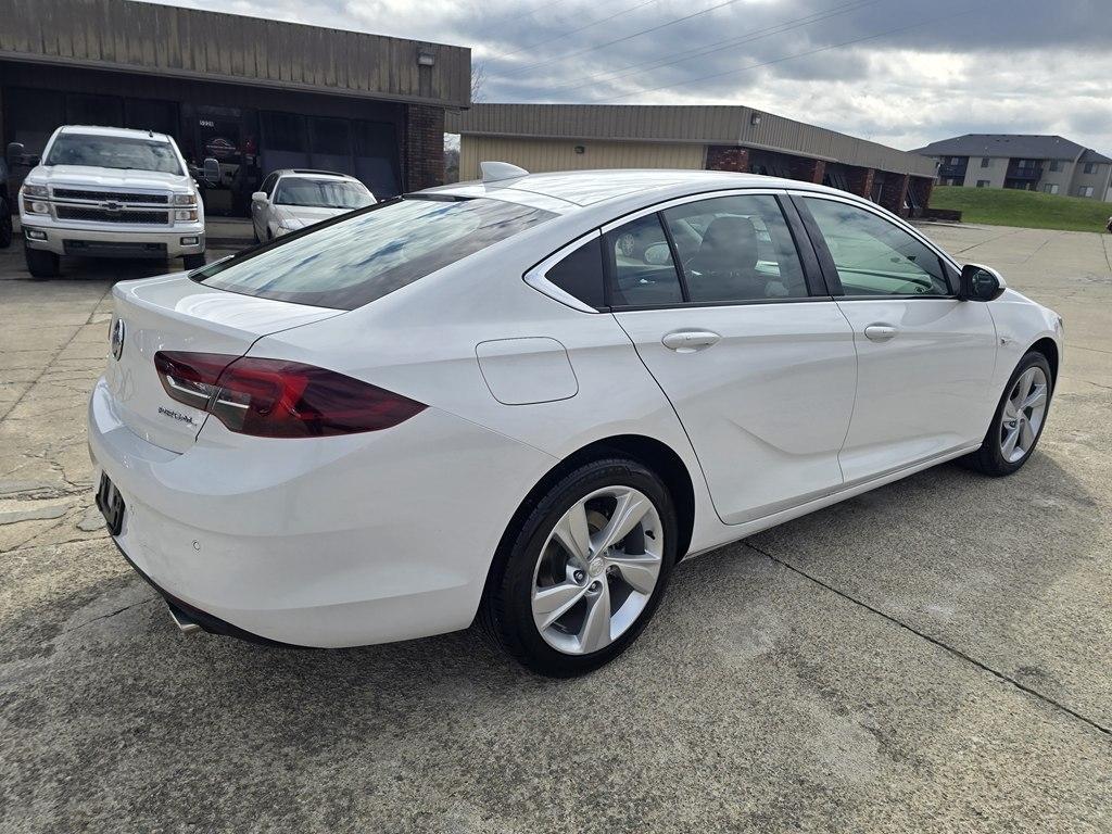 Buick Regal Sportback 4dr Sdn Preferred FWD 2018