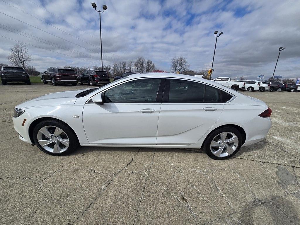 Buick Regal Sportback 4dr Sdn Preferred FWD 2018