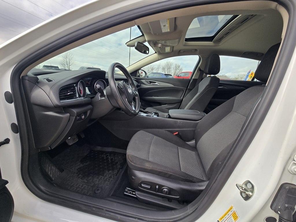 Buick Regal Sportback 4dr Sdn Preferred FWD 2018