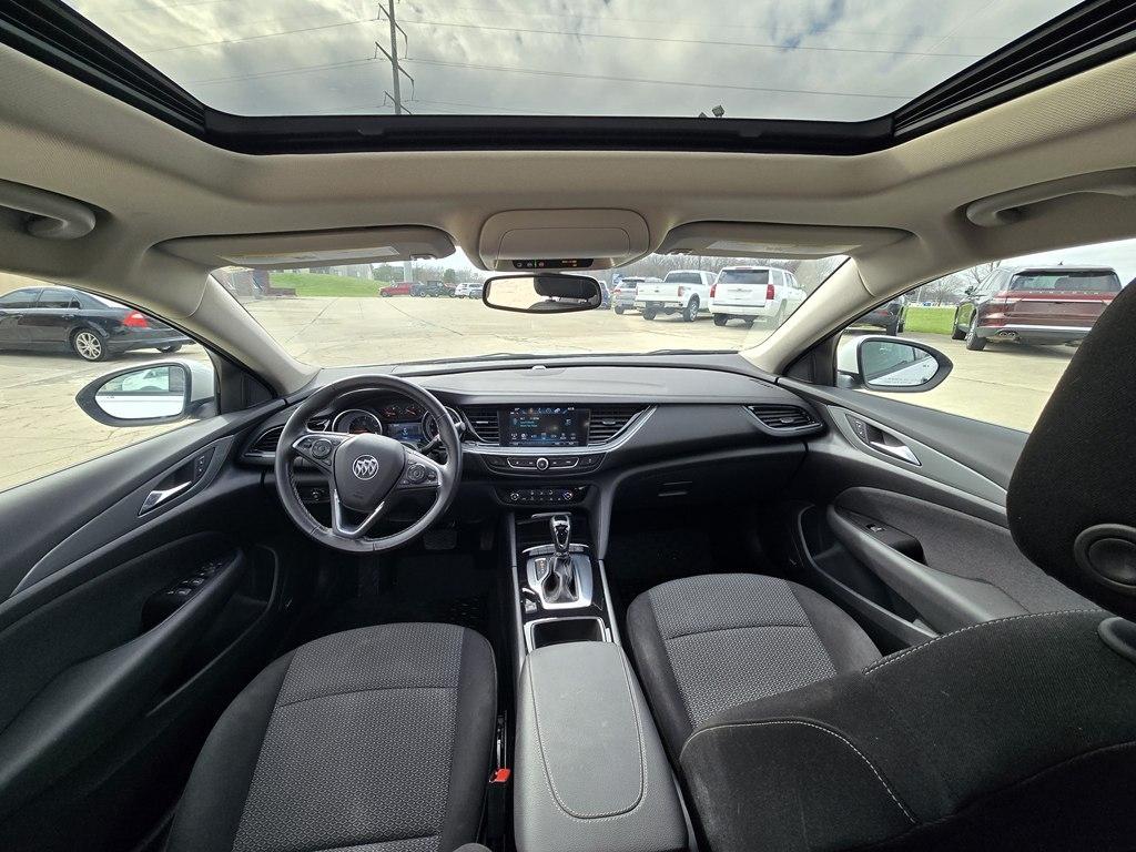 Buick Regal Sportback 4dr Sdn Preferred FWD 2018