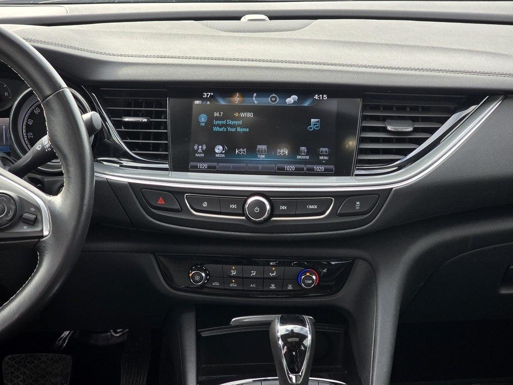 Buick Regal Sportback 4dr Sdn Preferred FWD 2018