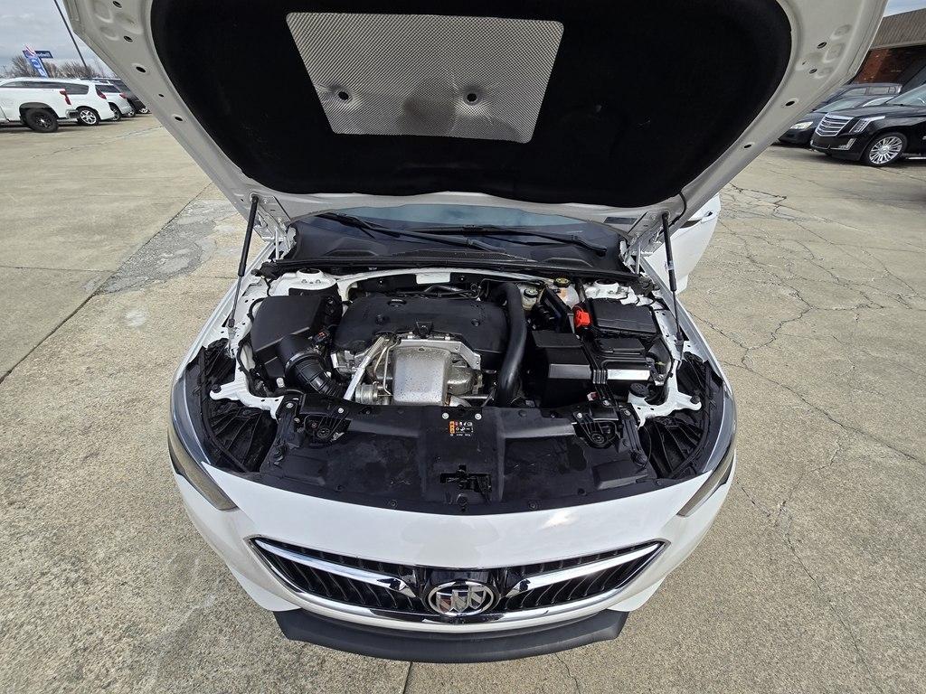 Buick Regal Sportback 4dr Sdn Preferred FWD 2018