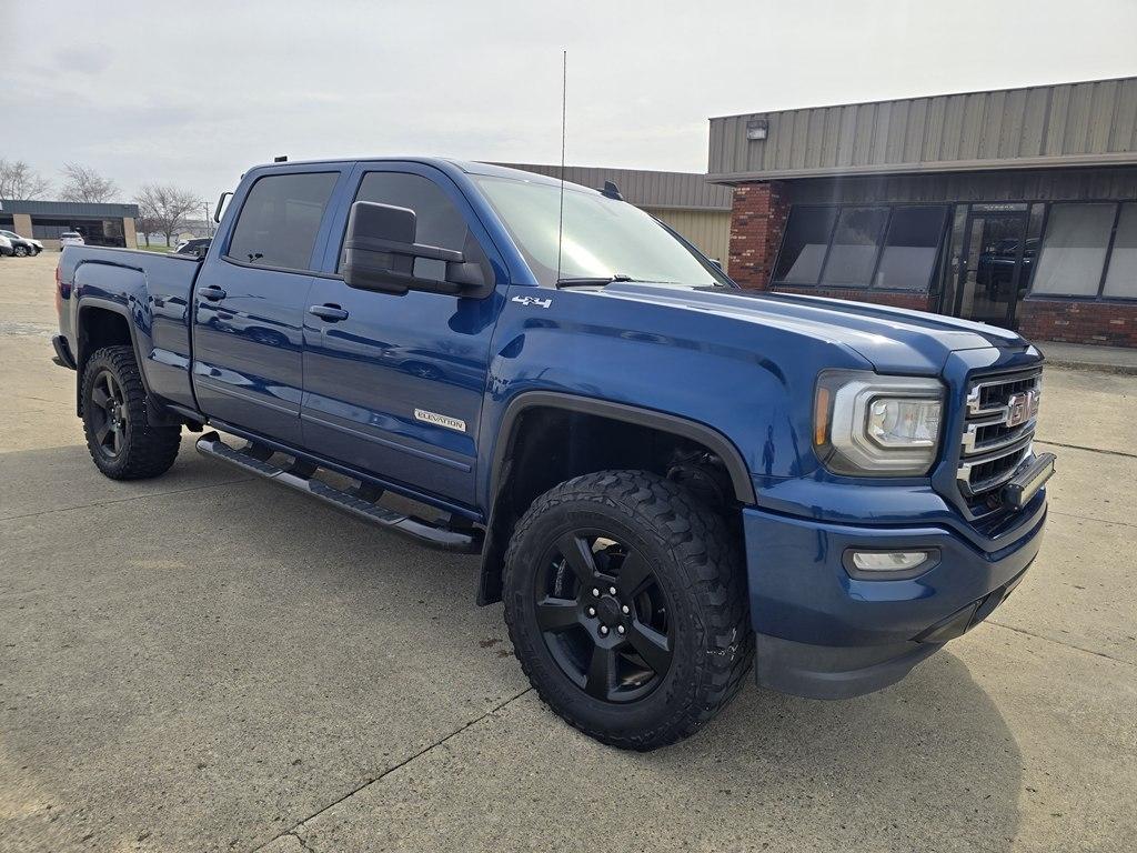GMC Sierra 1500 4WD Crew Cab 153.0" SLE 2017
