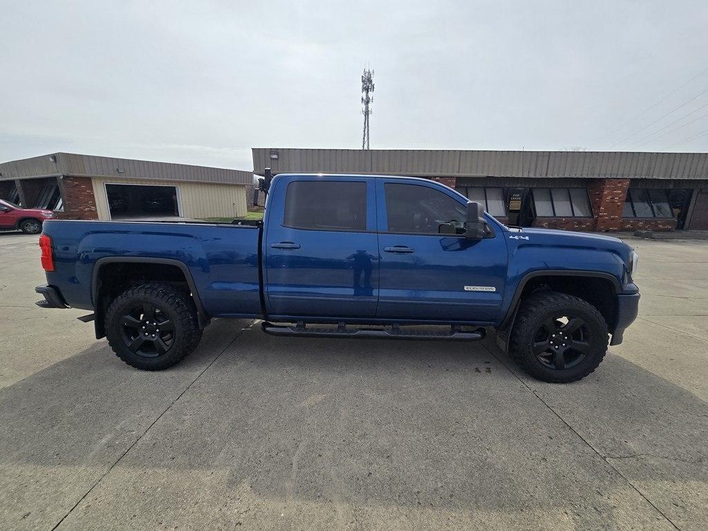 GMC Sierra 1500 4WD Crew Cab 153.0" SLE 2017