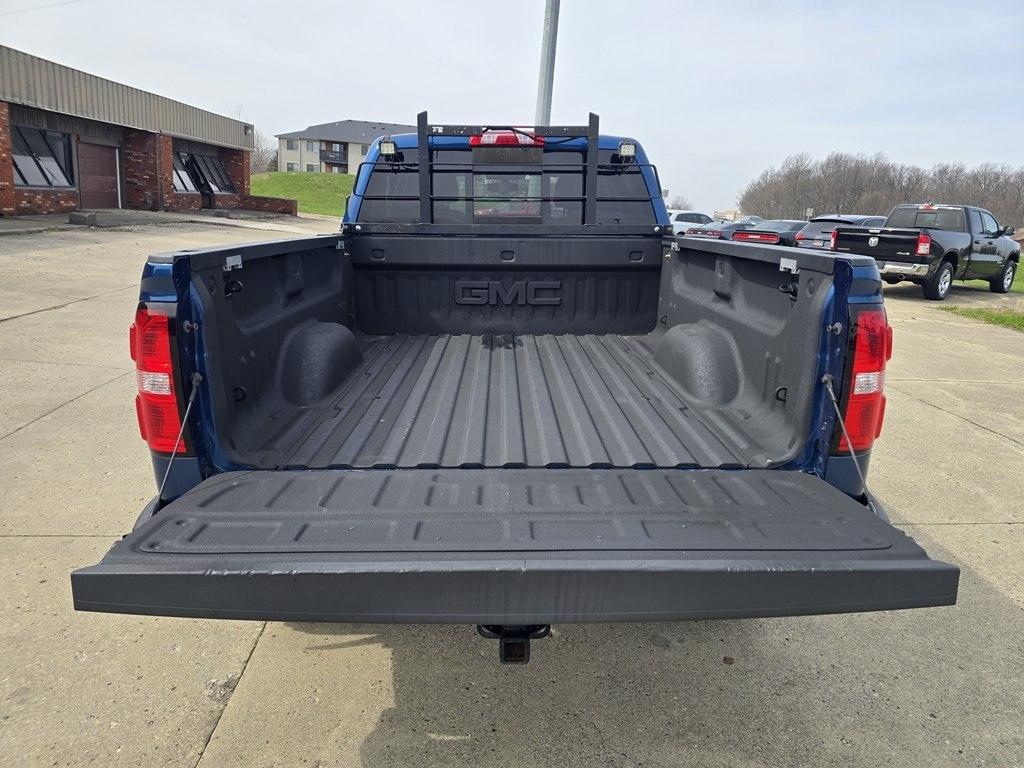 GMC Sierra 1500 4WD Crew Cab 153.0" SLE 2017