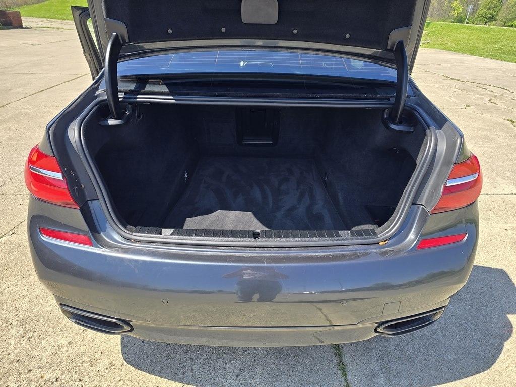 BMW 7 Series 750i Sedan 2017