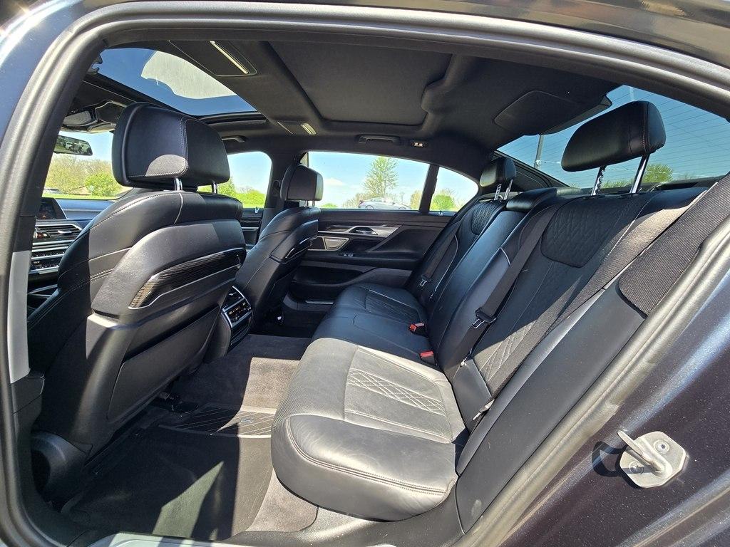 BMW 7 Series 750i Sedan 2017