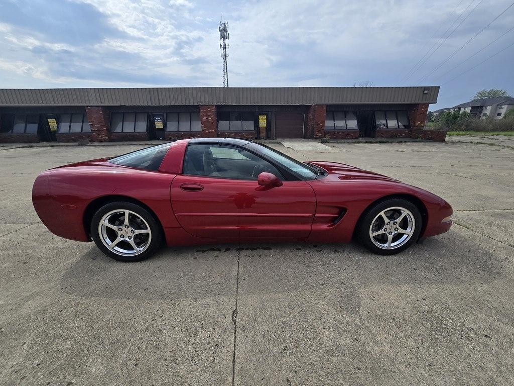 Chevrolet Corvette 2dr Cpe 2004