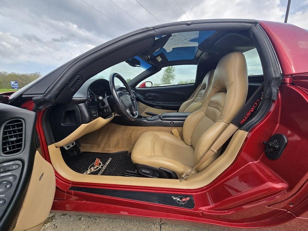 Chevrolet Corvette 2dr Cpe 2004