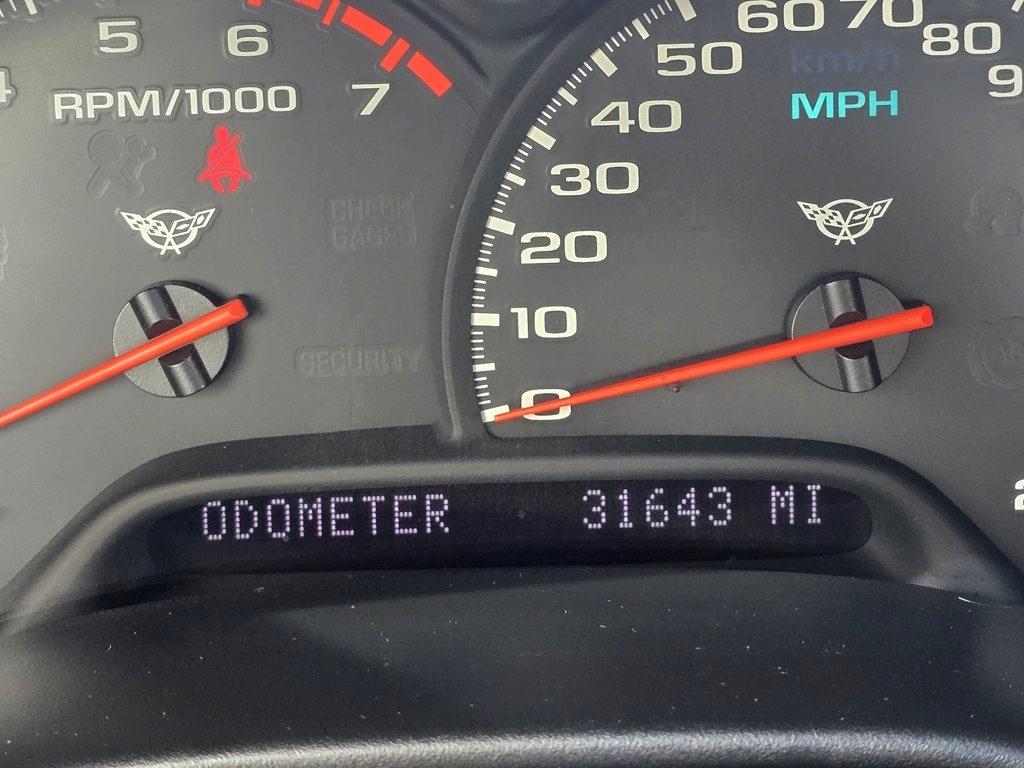 Chevrolet Corvette 2dr Cpe 2004