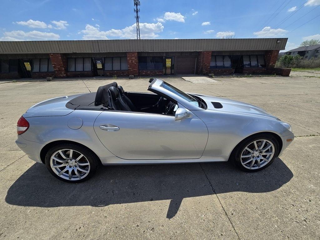 Mercedes-Benz SLK-Class Roadster 3.5L 2006