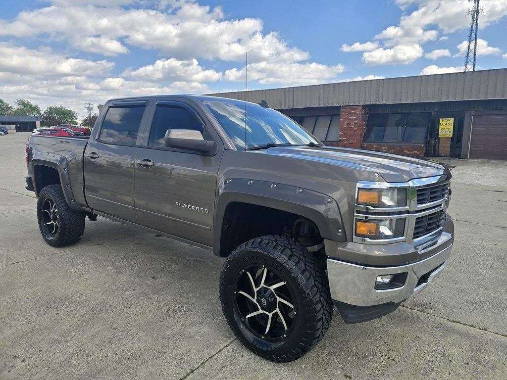 Chevrolet Silverado 1500 4WD Crew Cab 143.5" LT w/2LT 2015