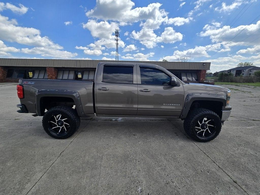 Chevrolet Silverado 1500 4WD Crew Cab 143.5" LT w/2LT 2015