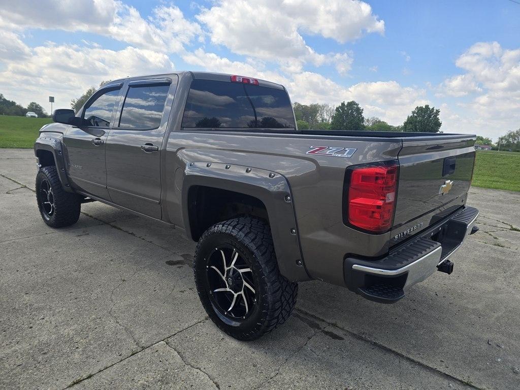 Chevrolet Silverado 1500 4WD Crew Cab 143.5" LT w/2LT 2015