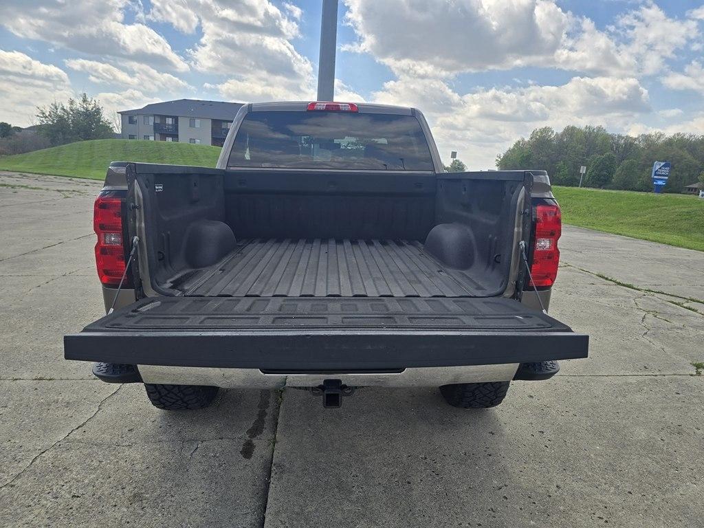 Chevrolet Silverado 1500 4WD Crew Cab 143.5" LT w/2LT 2015