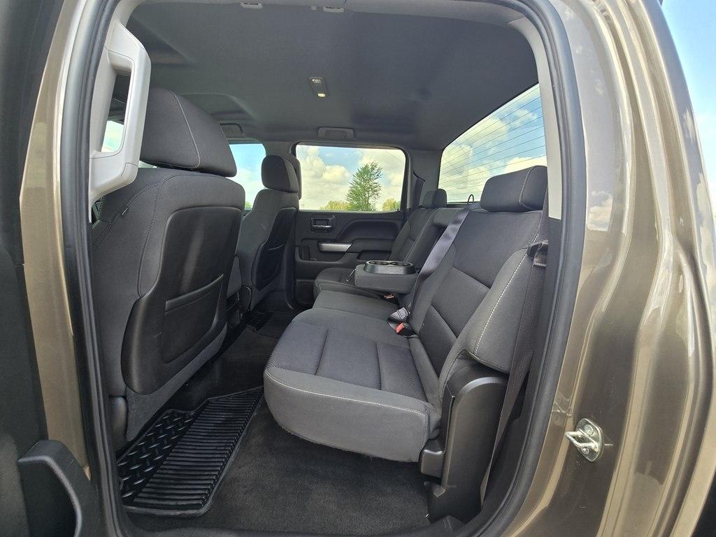 Chevrolet Silverado 1500 4WD Crew Cab 143.5" LT w/2LT 2015