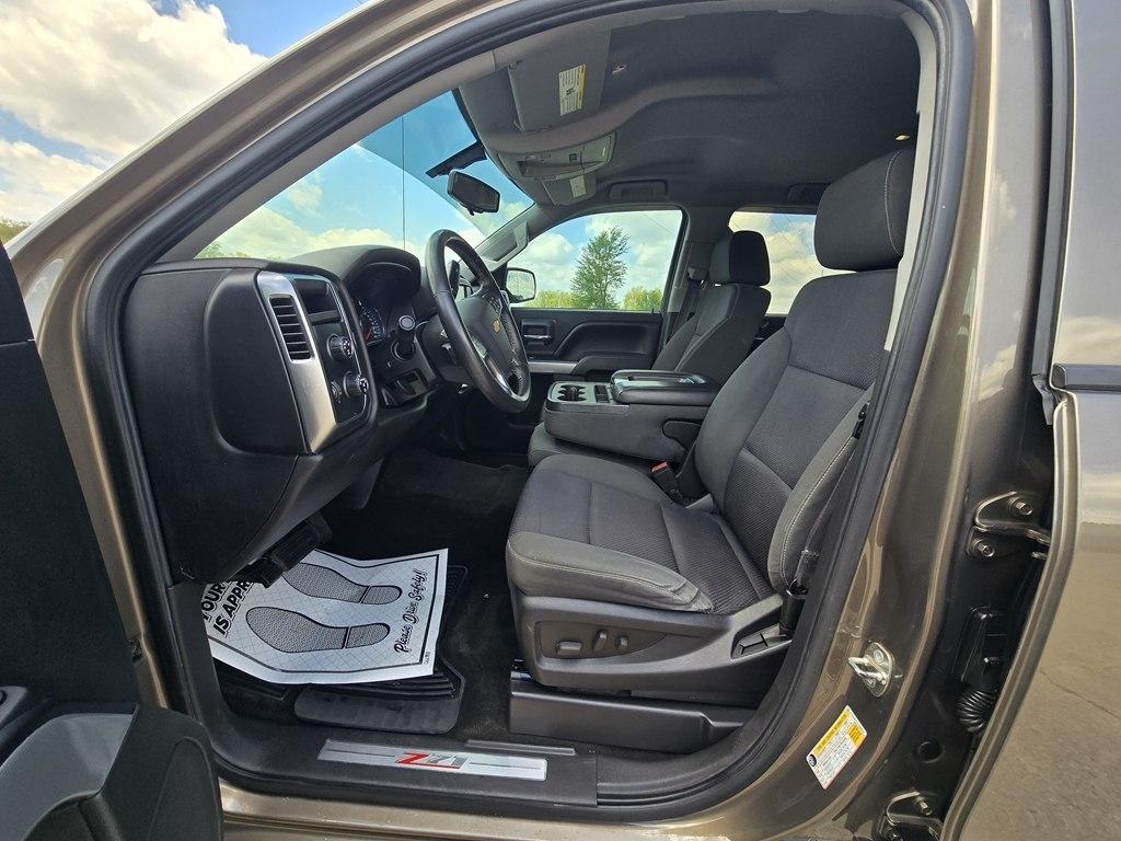 Chevrolet Silverado 1500 4WD Crew Cab 143.5" LT w/2LT 2015