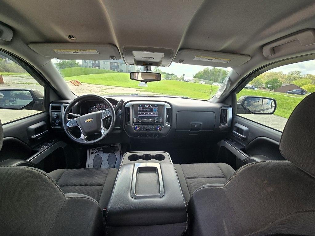 Chevrolet Silverado 1500 4WD Crew Cab 143.5" LT w/2LT 2015