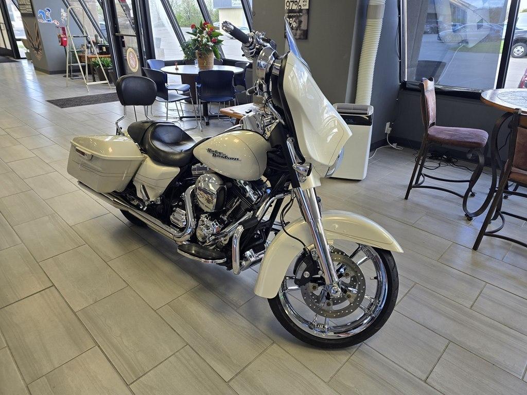 Harley-Davidson Street Glide  2014