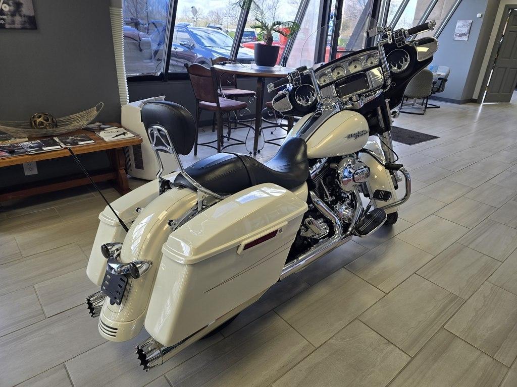 Harley-Davidson Street Glide  2014