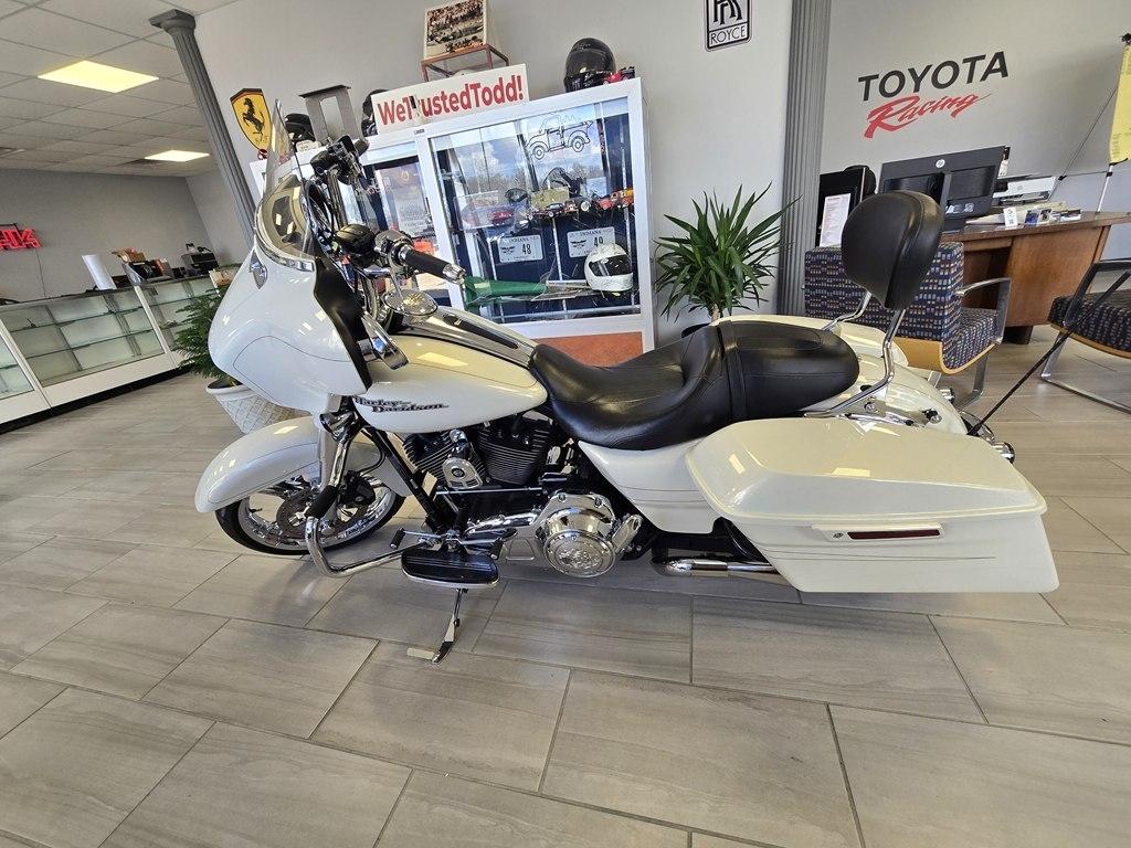 Harley-Davidson Street Glide  2014