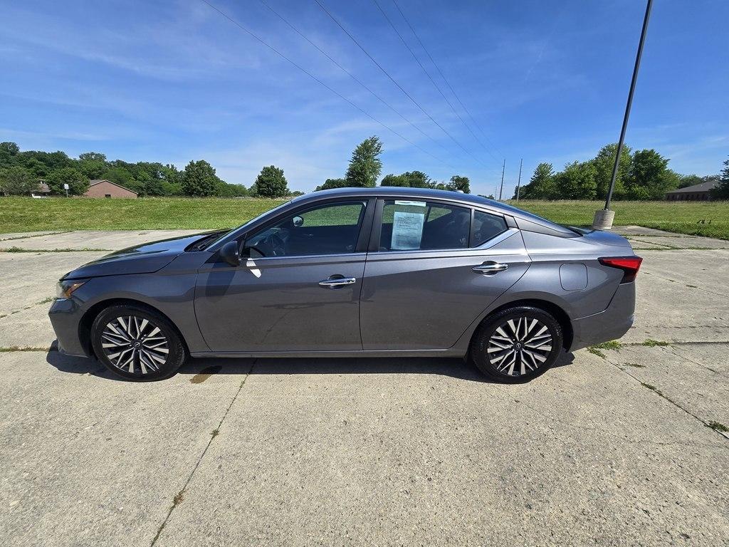 Nissan Altima 2.5 SV Sedan 2024