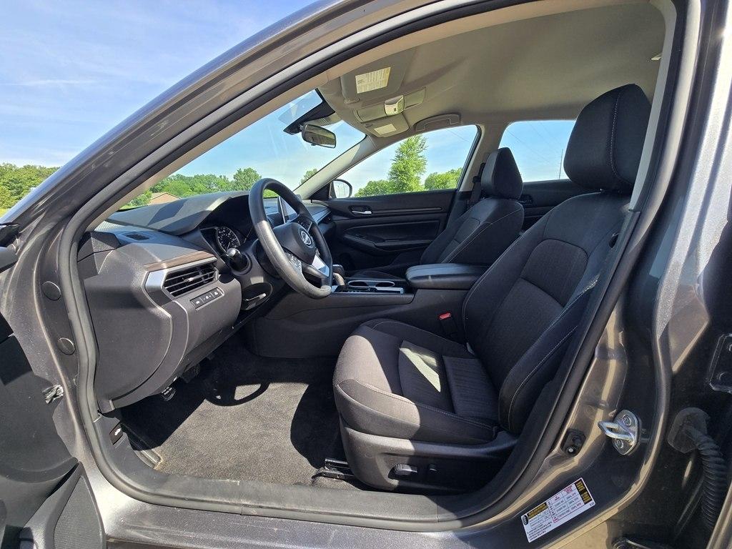 Nissan Altima 2.5 SV Sedan 2024