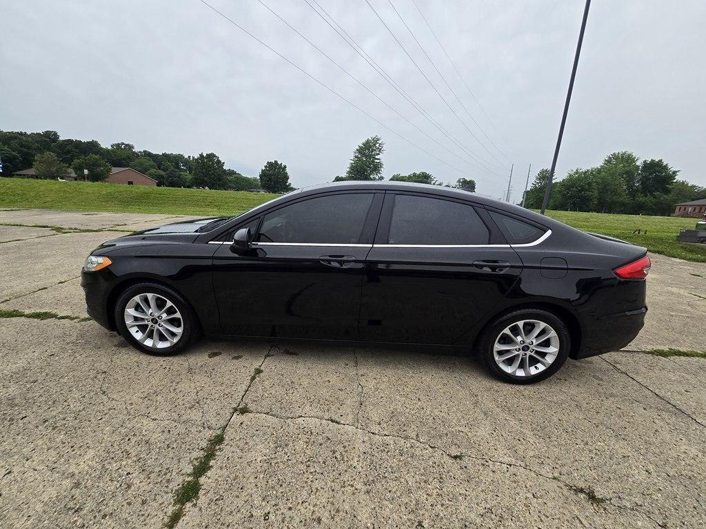 Ford Fusion SE FWD 2020
