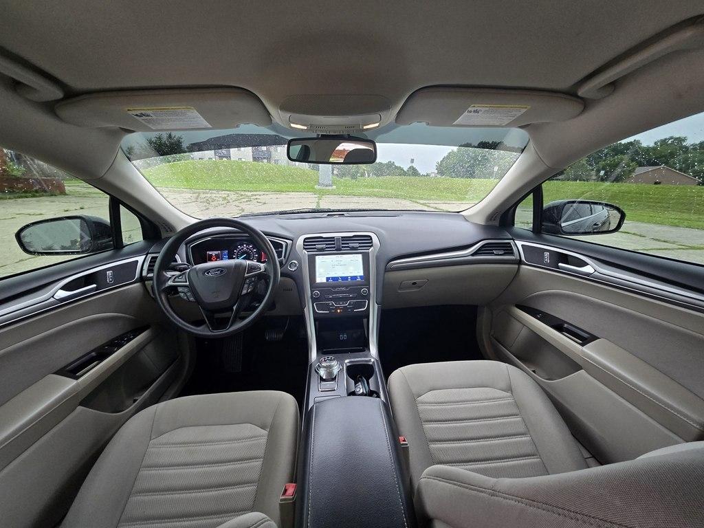 Ford Fusion SE FWD 2020