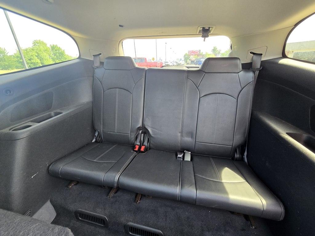 Chevrolet Traverse AWD 4dr LT w/2LT 2015