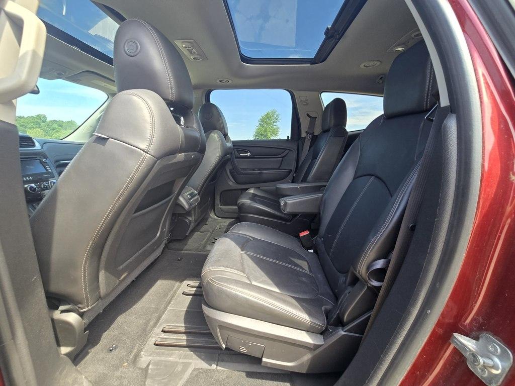 Chevrolet Traverse AWD 4dr LT w/2LT 2015