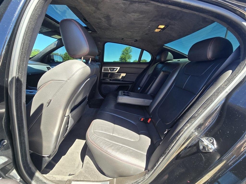 Jaguar XF 4dr Sdn V6 Sport AWD 2015
