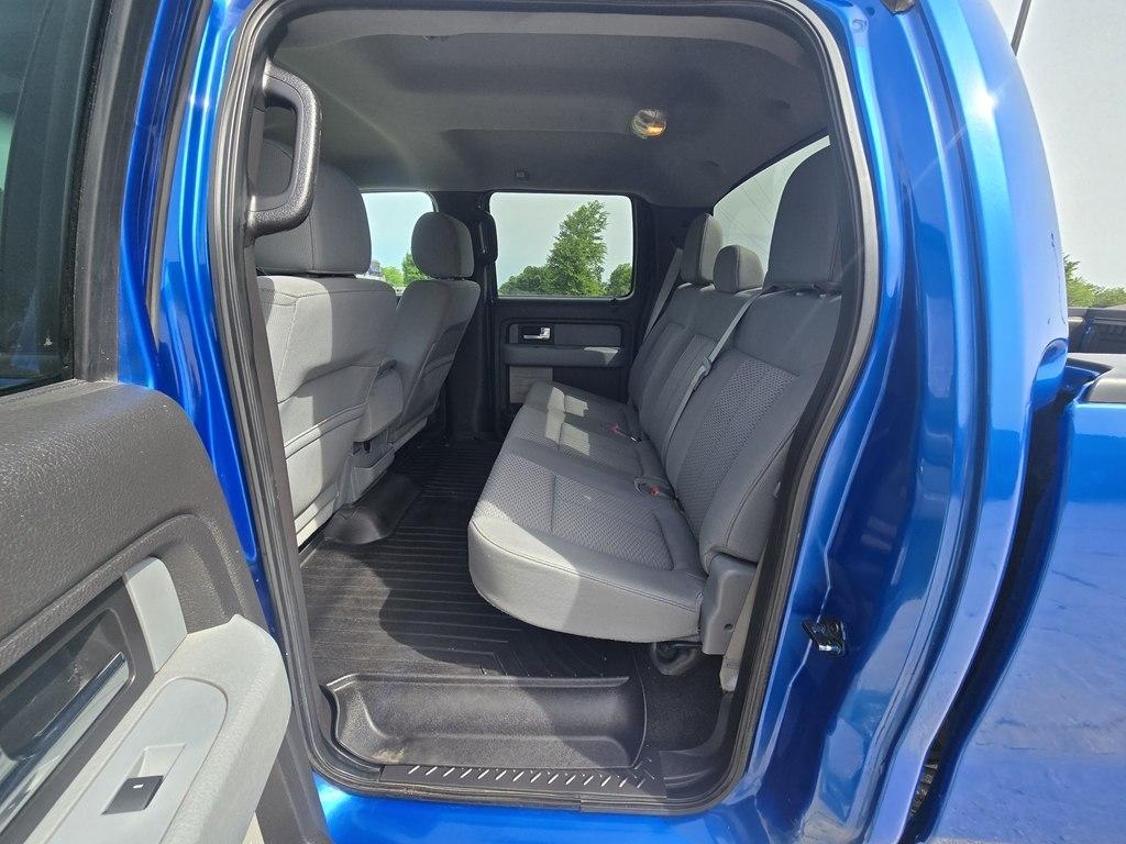 Ford F-150 4WD SuperCrew 145" Platinum 2013