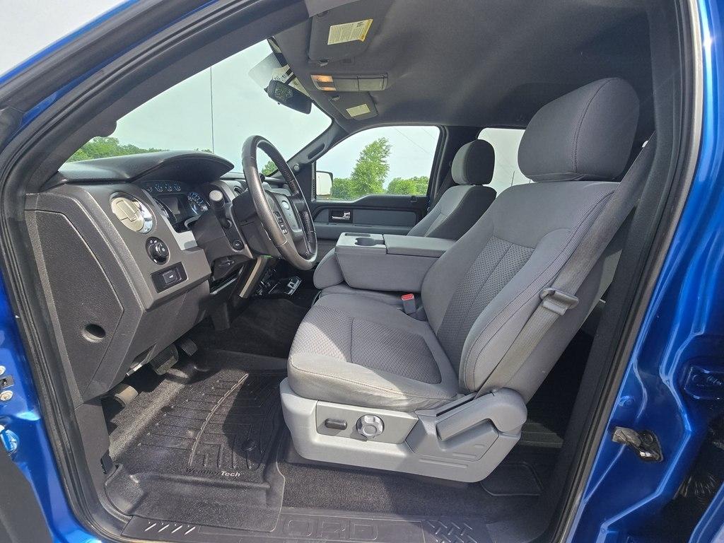 Ford F-150 4WD SuperCrew 145" Platinum 2013