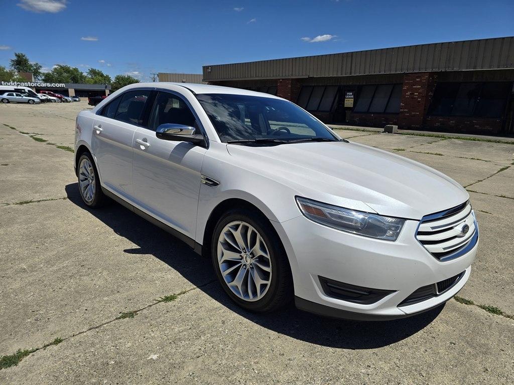 Ford Taurus 4dr Sdn Limited FWD 2014