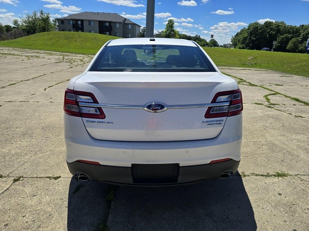Ford Taurus 4dr Sdn Limited FWD 2014