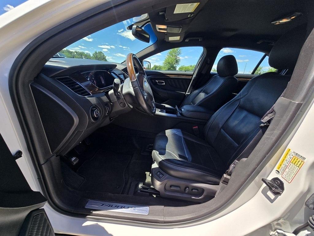Ford Taurus 4dr Sdn Limited FWD 2014