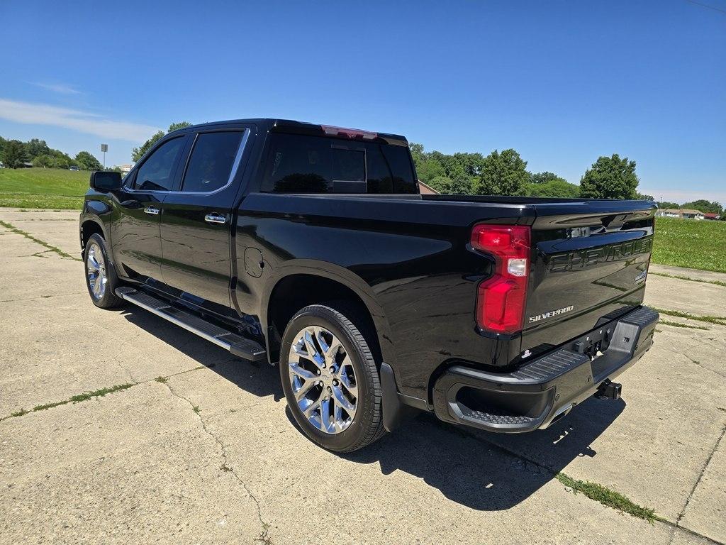 Chevrolet Silverado 1500 4WD Crew Cab 147" High Country 2020