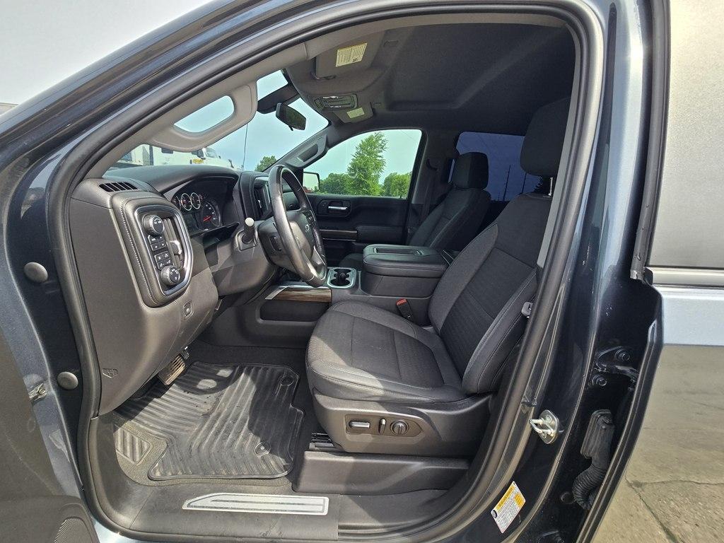 Chevrolet Silverado 1500 4WD Crew Cab 147" RST 2021