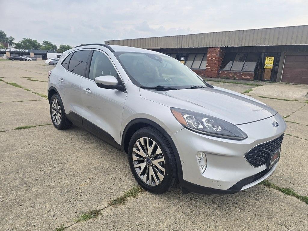 Ford Escape Titanium Hybrid FWD 2020